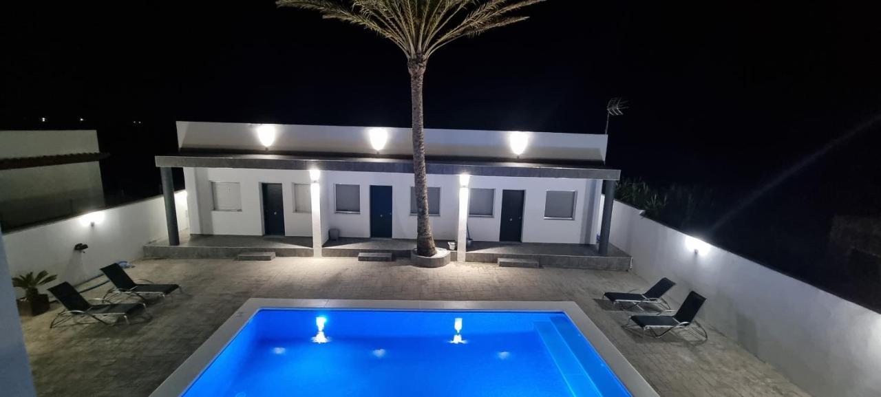 Apartamentos La Playa Barbate Esterno foto