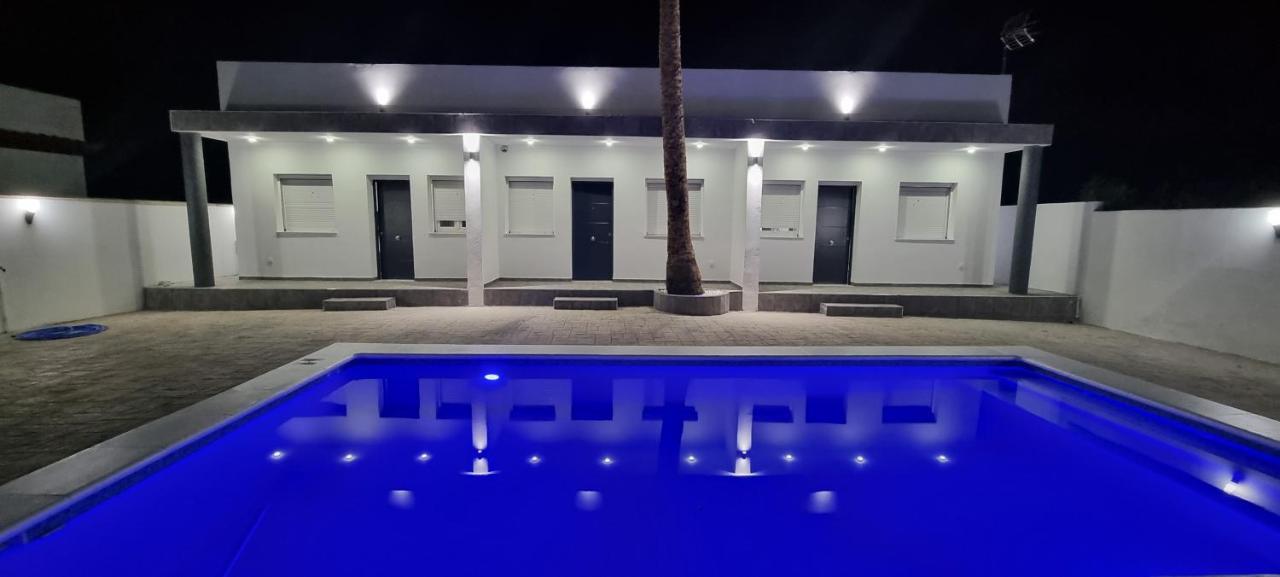 Apartamentos La Playa Barbate Esterno foto